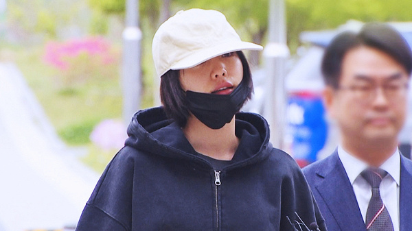 나나 강도 대면 후 입장