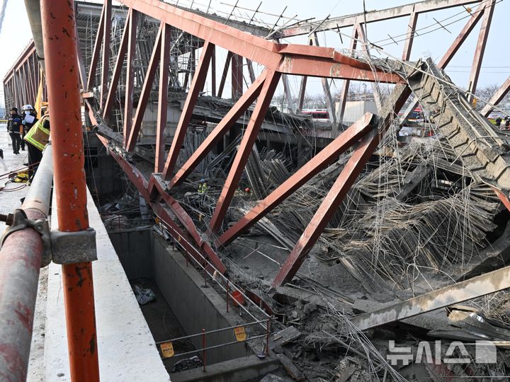 '광주대표도서관' 6개월전 안전점검…한달전엔 타설공사(종합)