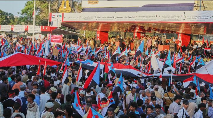 사우디, 예멘 반군 폭격·UAE 반발…중동에 새로운 전선 생기나