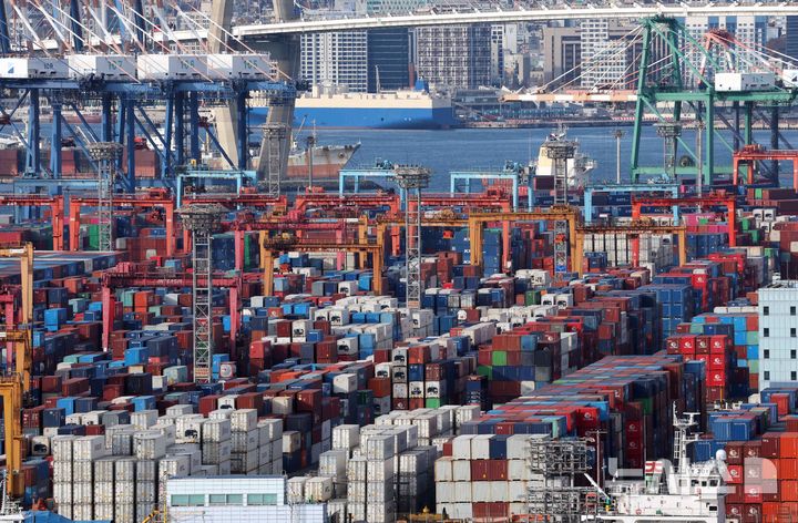 '역대 최대' 반도체·車 쌍끌이…수출 7000억弗 시대 열었다(종합2보)