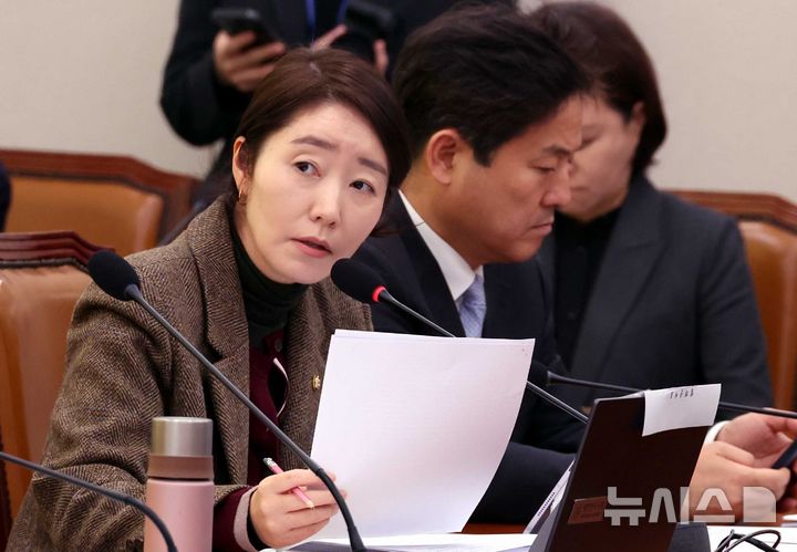 '1억 공천헌금' 행방 묘연…강선우·김경·보좌관 진술 엇갈려