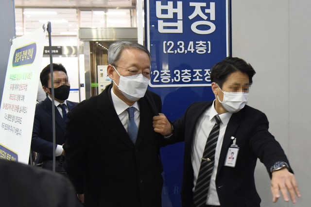 '재판만 4년째' 월성 원전 올해 1심 선고될까…'검찰청·배임죄 폐지' 변수