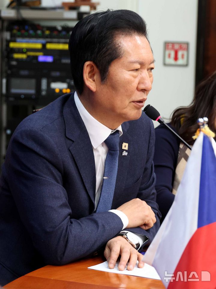 與 충남서 현장 최고위…"행정통합 논의 속도"